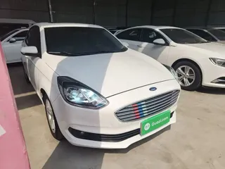 Ford Escort 2019 купить из Китая, цена 1 185 000 ₽ — Suifenhe Auto