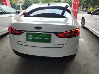 Ford Escort 2019 купить из Китая, цена 1 185 000 ₽ — Suifenhe Auto