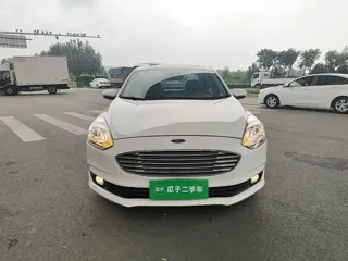 Ford Escort 2019 купить из Китая, цена 1 219 000 ₽ — Suifenhe Auto