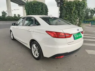 Ford Escort 2019 купить из Китая, цена 1 219 000 ₽ — Suifenhe Auto