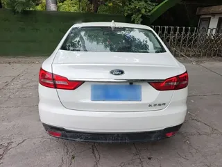 Ford Escort 2019 купить из Китая, цена 1 131 000 ₽ — Suifenhe Auto