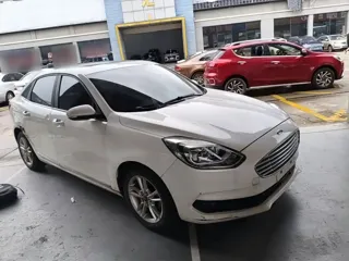 Ford Escort 2019 купить из Китая, цена 1 155 000 ₽ — Suifenhe Auto