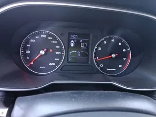 Roewe RX3 2018 купить из Китая, цена 1 198 000 ₽ — Suifenhe Auto