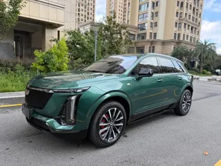 Cadillac XT5 2025 купить из Китая, цена 5 554 000 ₽ — Suifenhe Auto