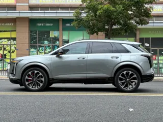 Cadillac XT5 2025 купить из Китая, цена 5 803 000 ₽ — Suifenhe Auto