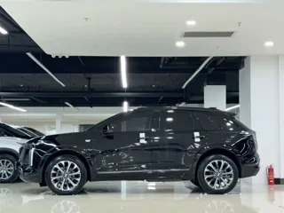 Cadillac XT5 2026 купить из Китая, цена 5 608 000 ₽ — Suifenhe Auto