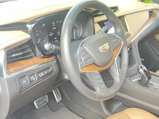 Cadillac XT5 2025 купить из Китая, цена 6 148 000 ₽ — Suifenhe Auto