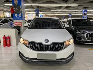 Skoda Kamiq 2023 купить из Китая, цена 1 797 000 ₽ — Suifenhe Auto