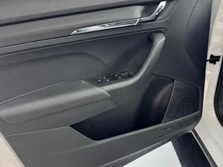 Skoda Kamiq 2023 купить из Китая, цена 1 797 000 ₽ — Suifenhe Auto