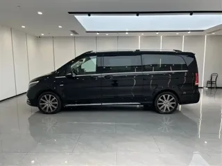 Mercedes-Benz V 2025 купить из Китая, цена 7 839 000 ₽ — Suifenhe Auto