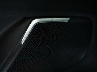Mercedes-Benz V 2024 купить из Китая, цена 7 648 000 ₽ — Suifenhe Auto