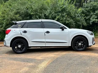 Audi Q2L 2023 купить из Китая, цена 2 509 000 ₽ — Suifenhe Auto