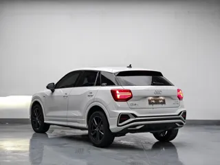Audi Q2L 2023 купить из Китая, цена 2 066 000 ₽ — Suifenhe Auto