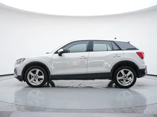 Audi Q2L 2023 купить из Китая, цена 1 701 000 ₽ — Suifenhe Auto