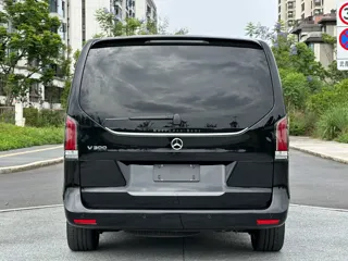 Mercedes-Benz V 2025 купить из Китая, цена 8 088 000 ₽ — Suifenhe Auto