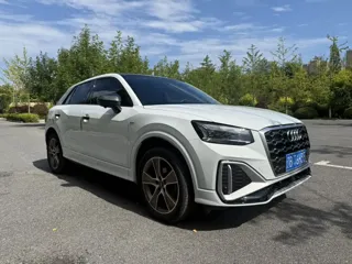 Audi Q2L 2022 купить из Китая, цена 2 118 000 ₽ — Suifenhe Auto