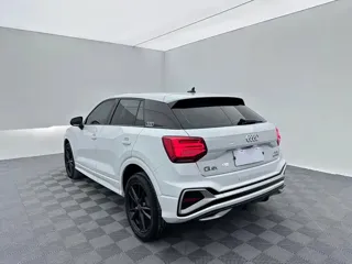 Audi Q2L 2023 купить из Китая, цена 2 196 000 ₽ — Suifenhe Auto