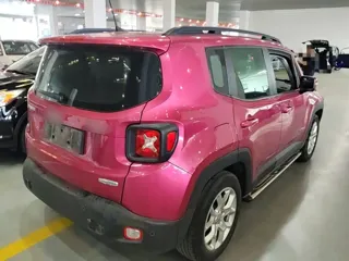 Jeep Renegade 2018 купить из Китая, цена 1 067 000 ₽ — Suifenhe Auto