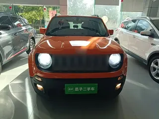Jeep Renegade 2018 купить из Китая, цена 1 096 000 ₽ — Suifenhe Auto