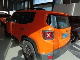 Jeep Renegade 2018 купить из Китая, цена 1 096 000 ₽ — Suifenhe Auto