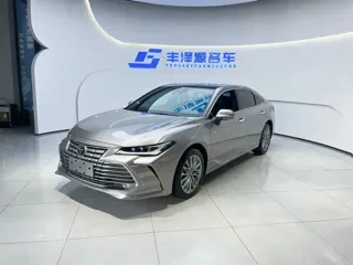 Toyota Avalon 2025 купить из Китая, цена 4 205 000 ₽ — Suifenhe Auto