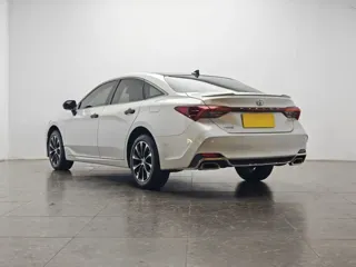 Toyota Avalon 2024 купить из Китая, цена 5 806 000 ₽ — Suifenhe Auto