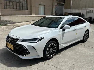 Toyota Avalon 2024 купить из Китая, цена 3 827 000 ₽ — Suifenhe Auto