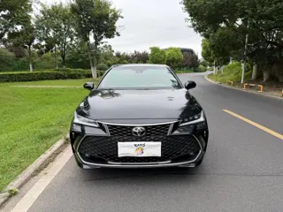 Toyota Avalon 2024 купить из Китая, цена 3 123 000 ₽ — Suifenhe Auto