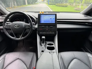 Toyota Avalon 2024 купить из Китая, цена 3 123 000 ₽ — Suifenhe Auto