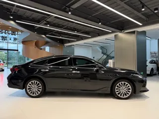 Toyota Avalon 2024 купить из Китая, цена 4 059 000 ₽ — Suifenhe Auto
