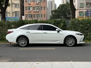 Toyota Avalon 2024 купить из Китая, цена 5 804 000 ₽ — Suifenhe Auto