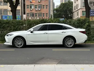 Toyota Avalon 2024 купить из Китая, цена 5 804 000 ₽ — Suifenhe Auto