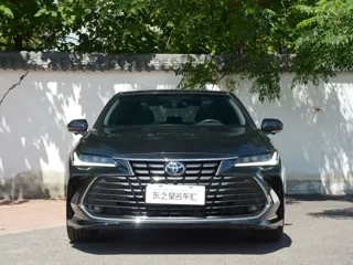 Toyota Avalon 2024 купить из Китая, цена 3 918 000 ₽ — Suifenhe Auto
