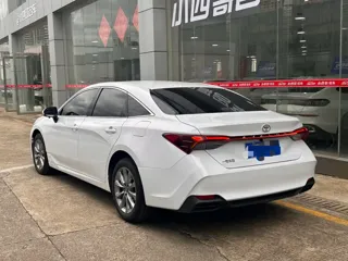 Toyota Avalon 2025 купить из Китая, цена 3 486 000 ₽ — Suifenhe Auto