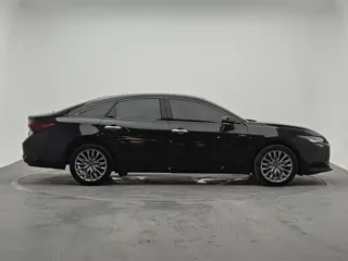 Toyota Avalon 2024 купить из Китая, цена 3 996 000 ₽ — Suifenhe Auto