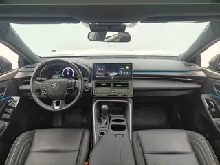 Toyota Avalon 2024 купить из Китая, цена 3 996 000 ₽ — Suifenhe Auto