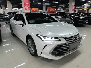 Toyota Avalon 2024 купить из Китая, цена 4 175 000 ₽ — Suifenhe Auto
