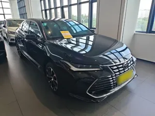 Toyota Avalon 2024 купить из Китая, цена 3 342 000 ₽ — Suifenhe Auto
