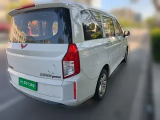 Wuling Hongguang PLUS 2021 купить из Китая, цена 1 243 000 ₽ — Suifenhe Auto