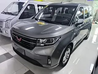 Wuling Hongguang PLUS 2019