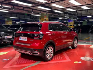 Volkswagen T-Cross 2020 купить из Китая, цена 1 396 000 ₽ — Suifenhe Auto