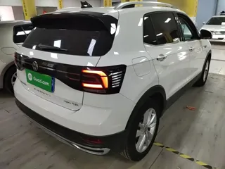 Volkswagen T-Cross 2021 купить из Китая, цена 1 511 000 ₽ — Suifenhe Auto