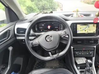 Volkswagen T-Cross 2021 купить из Китая, цена 1 661 000 ₽ — Suifenhe Auto