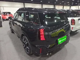 MINI JCW COUNTRYMAN 2024 купить из Китая, цена 7 058 000 ₽ — Suifenhe Auto