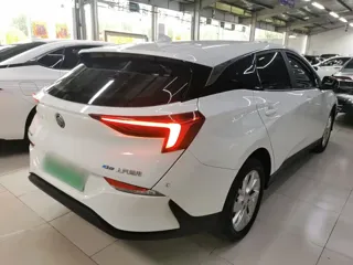 Buick Velite 6 2024 купить из Китая, цена 2 442 000 ₽ — Suifenhe Auto