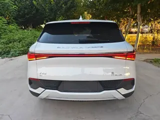 BYD Yuan 2023 купить из Китая, цена 3 317 000 ₽ — Suifenhe Auto