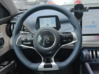 BYD Yuan 2022 купить из Китая, цена 3 363 000 ₽ — Suifenhe Auto