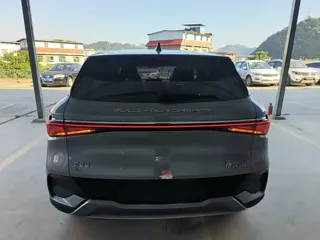 BYD Yuan 2023 купить из Китая, цена 2 848 000 ₽ — Suifenhe Auto