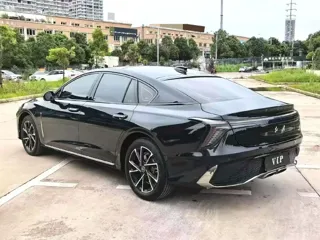 Hongqi H6 2024 купить из Китая, цена 3 273 000 ₽ — Suifenhe Auto