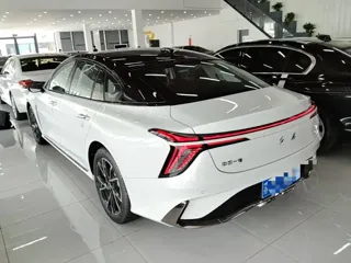 Hongqi H6 2026 купить из Китая, цена 3 963 000 ₽ — Suifenhe Auto